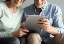 Celulares, relojes para monitorear el ritmo cardiaco y más tecnología para adultos mayores