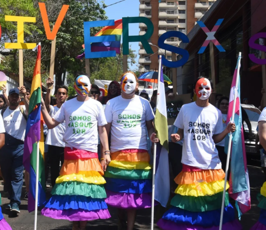 Un locutor calcinado y el horror de la dictadura: por qué en Paraguay les dicen “108″ a los homosexuales
