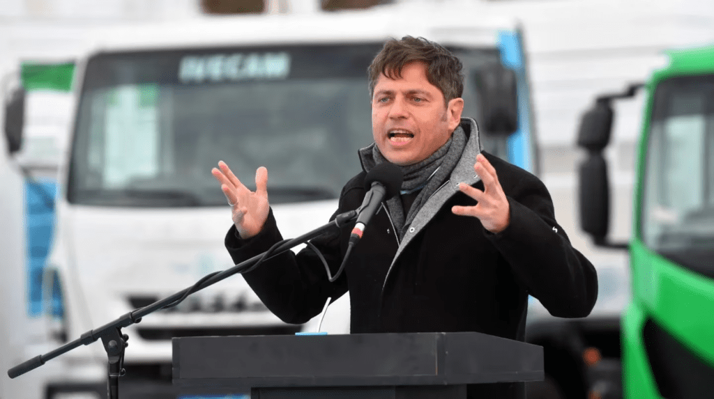 Tras el escándalo de Insaurralde, Kicillof busca despegarse y reordena la campaña para evitar la fuga de votos