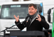 Tras el escándalo de Insaurralde, Kicillof busca despegarse y reordena la campaña para evitar la fuga de votos