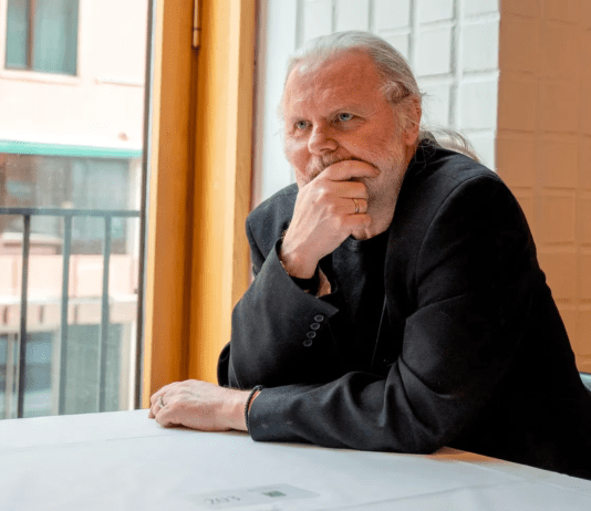 El escritor noruego Jon Fosse ganó el Premio Nobel de Literatura