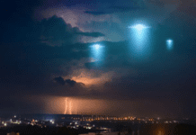 Un vecino de Berisso grabó extrañas luces en el cielo y creen que se trató de un OVNI: “Fue muy raro”