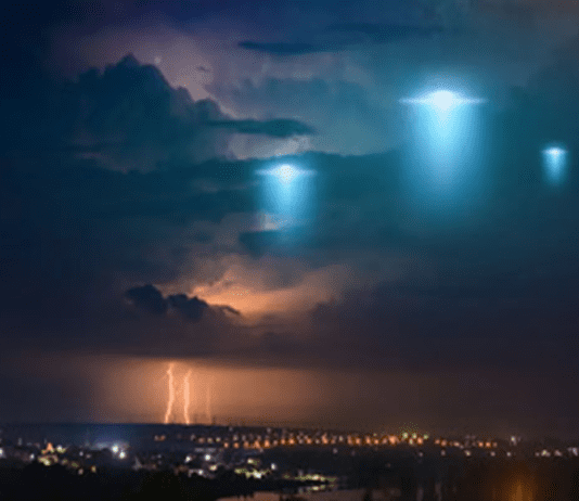 Un vecino de Berisso grabó extrañas luces en el cielo y creen que se trató de un OVNI: “Fue muy raro”