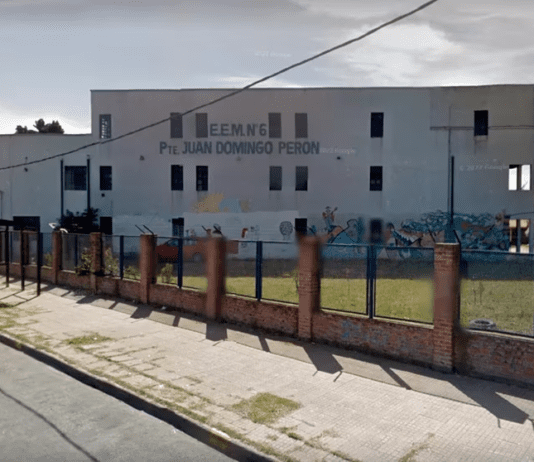 La familia del alumno apuñalado por compañeros criticó al colegio y dijo que los agresores tenían una lista de chicos a los que planeaban atacar