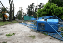 Caos en CABA por el temporal: personas atrapadas, casas y autos destruidos y más de 500 pedidos de auxilio