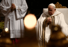 El Papa Francisco lamentó en la misa de Nochebuena la “inútil guerra” en Gaza: “Nuestro corazón está en Belén”