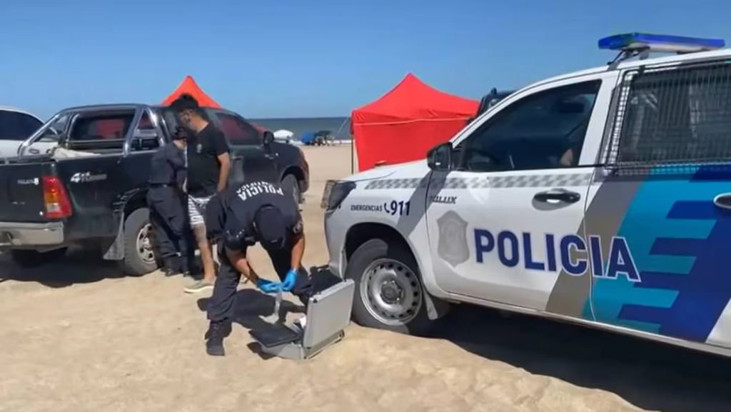 Pinamar: encontraron restos de un kayak y analizan si pertenecen al que usaban los pescadores desaparecidos