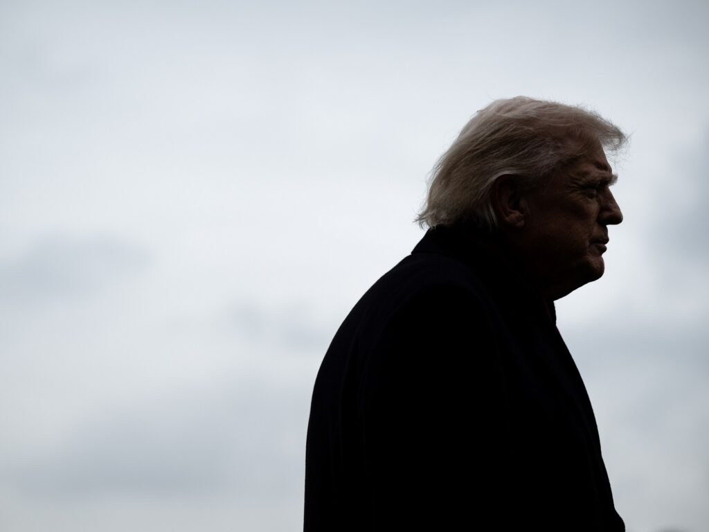 Divisiones Republicanas: Caso Epstein Desafía Administración Trump