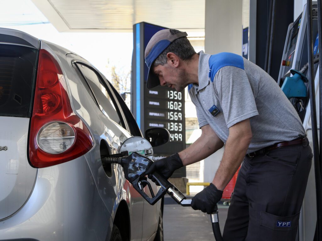 Nafta Súper vs. Premium: La Mejor Opción para tu Motor y Bolsillo