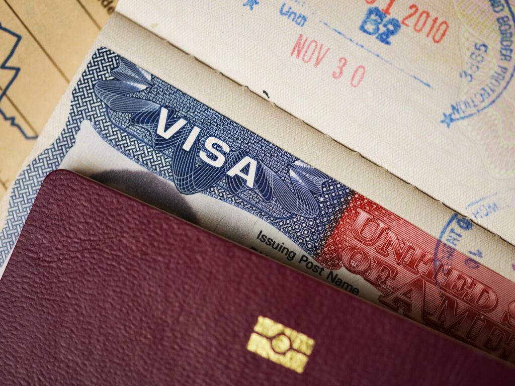 EE.UU. Endurece Restricciones de Viaje a Países del Caribe por Migración