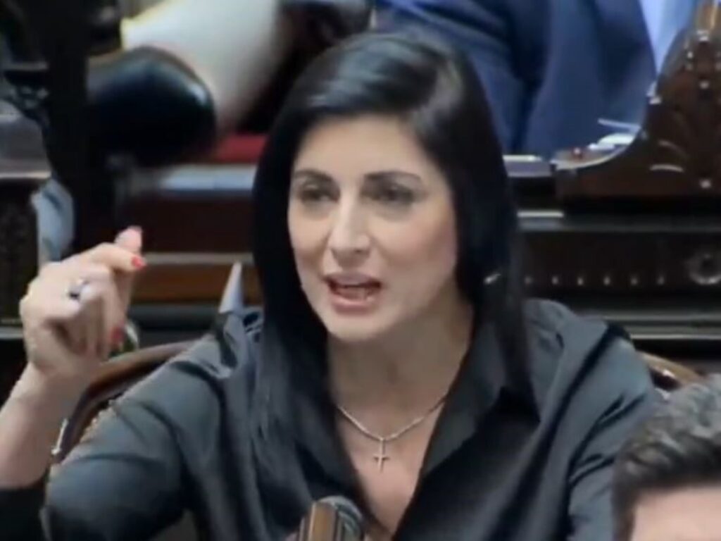 Juliana Santillán y su error sobre la Navidad: repercusiones políticas