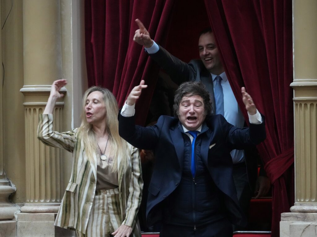 Proyección Electoral 2027: Milei y Kicillof un Balotaje Posible en Argentina
