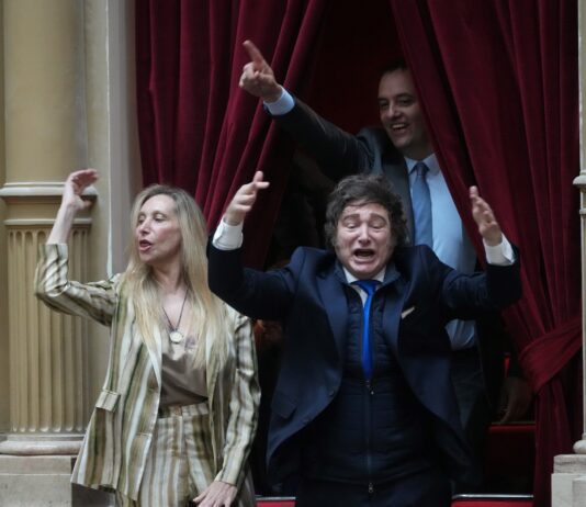 Proyección Electoral 2027: Milei y Kicillof un Balotaje Posible en Argentina