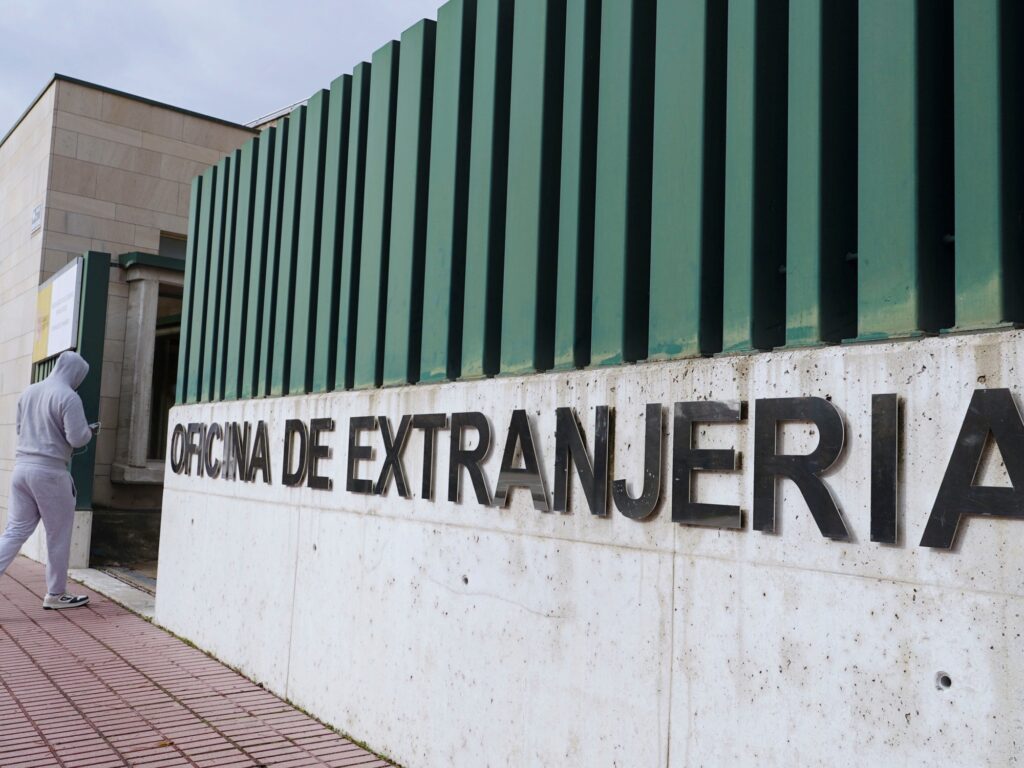 Regularización en España: 500,000 inmigrantes se benefician