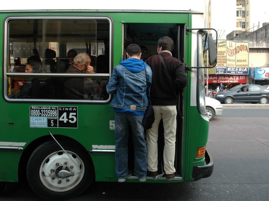 Aumento Tarifas Colectivos: Nuevo Incremento en Marzo Anunciado por Gobierno