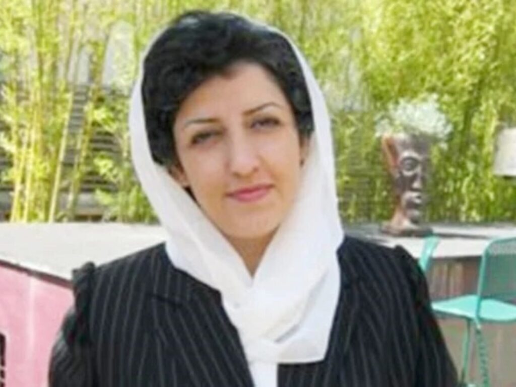 Irán condena a Nobel de la Paz Narges Mohammadi a 6 años de prisión