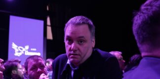 Controversia: Adorni y el Vuelo Presidencial en Crisis Política