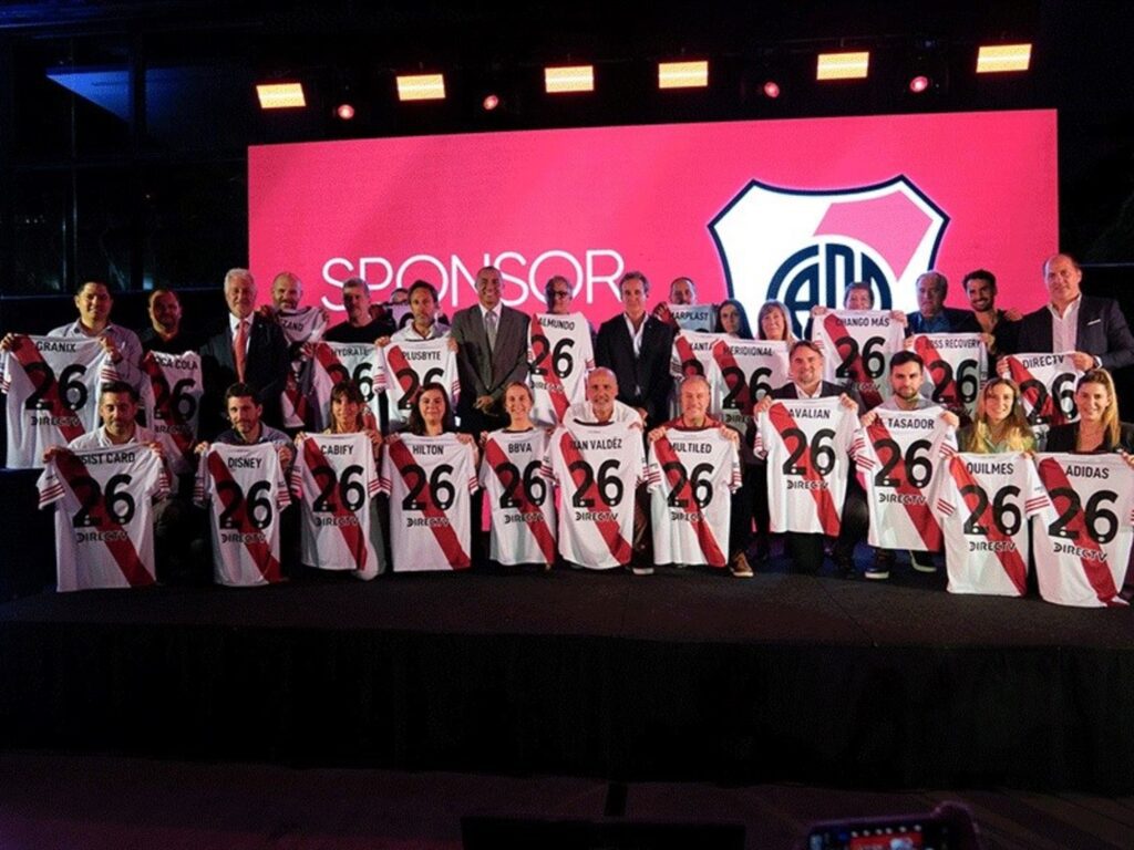 David Trezeguet inicia su nueva etapa en River Plate en Paraguay