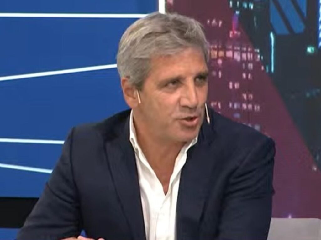 Estrategias de Milei: Tasas de Interés y Riesgo País en la Mira