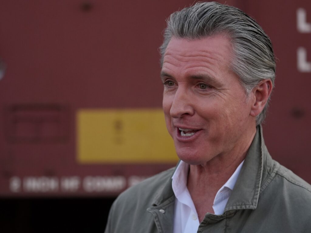 Gavin Newsom acelera proyectos ecológicos para restaurar hábitats en CA
