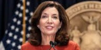 Kathy Hochul impulsa cuidado infantil universal en Nueva York