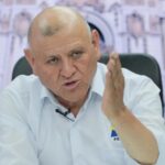 Napoleón Becerra, candidato presidencial de Perú, muere en accidente