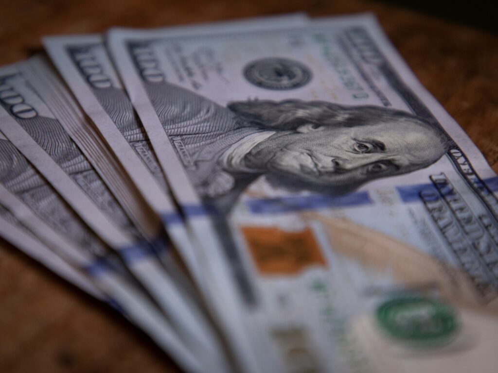 «Dólar hoy en Argentina: Cotización oficial y blue del 17/04/2023»