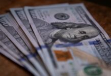 «Dólar hoy en Argentina: Cotización oficial y blue del 17/04/2023»