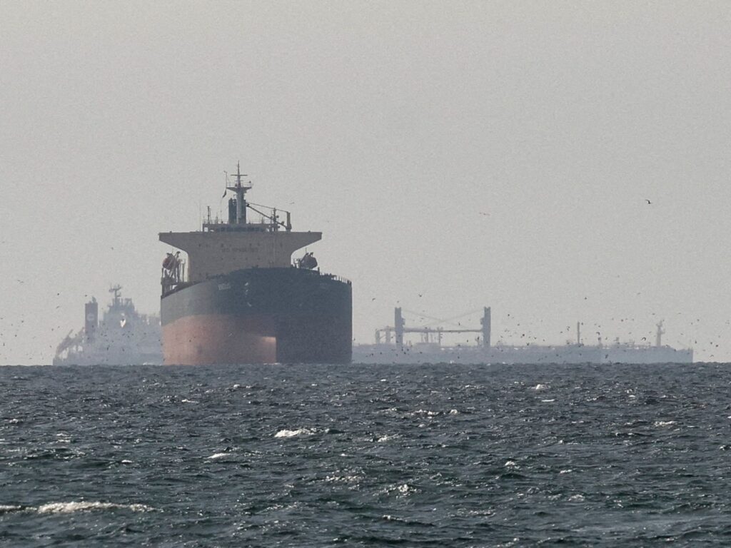 Estrecho de Ormuz: Clave en la Geopolítica y Economía Mundial