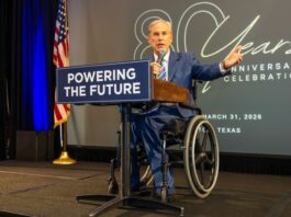 Greg Abbott Impulsa Capacitación para Industria Automotriz en Texas