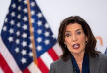 Nueva York multada $73,5M por licencias a camioneros inmigrantes