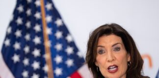 Nueva York multada $73,5M por licencias a camioneros inmigrantes