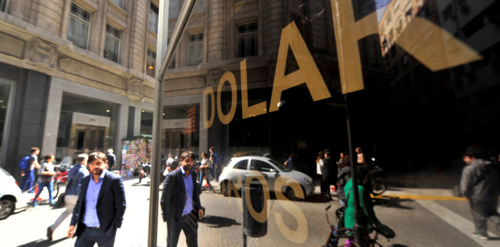 Valor del dólar tarjeta hoy en Argentina: martes 28 de abril 2023