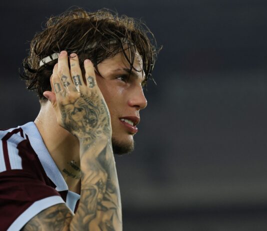 Garnacho y Dibu Martínez brillan juntos en el Aston Villa