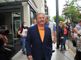 Verbitsky, Duhalde y Taiana: Indagados por el Caso Vacunatorio VIP