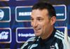 Scaloni cerca de renovar y define futuro liderazgo sin Messi