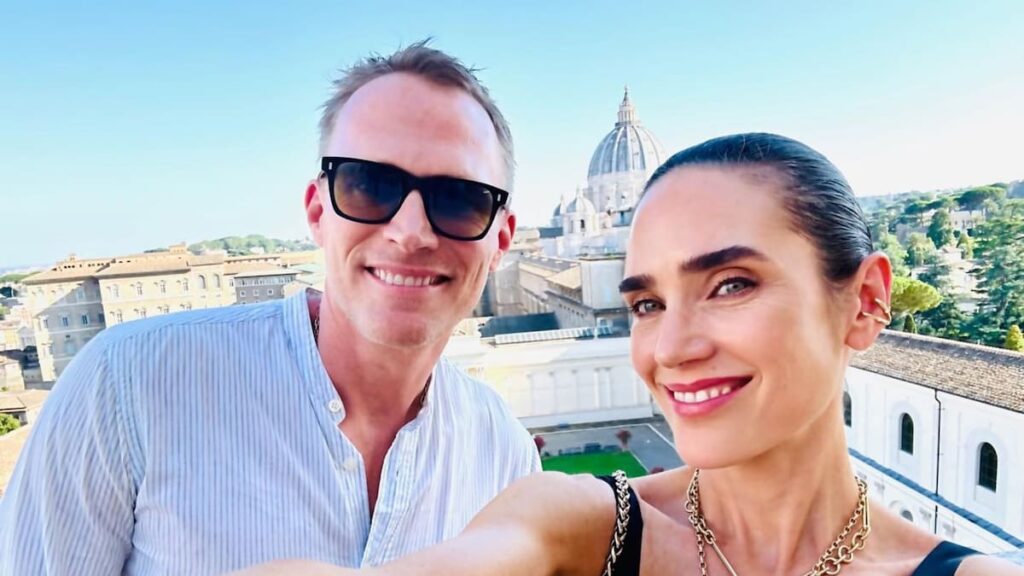 Bettany le propuso matrimonio por teléfono tras el 11S y llevan 23 años casados