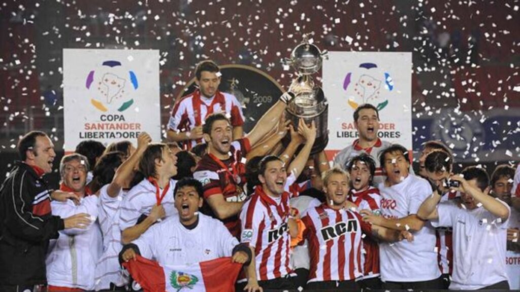 Estudiantes eliminó a Flamengo por penales y jugará su sexta final de Libertadores