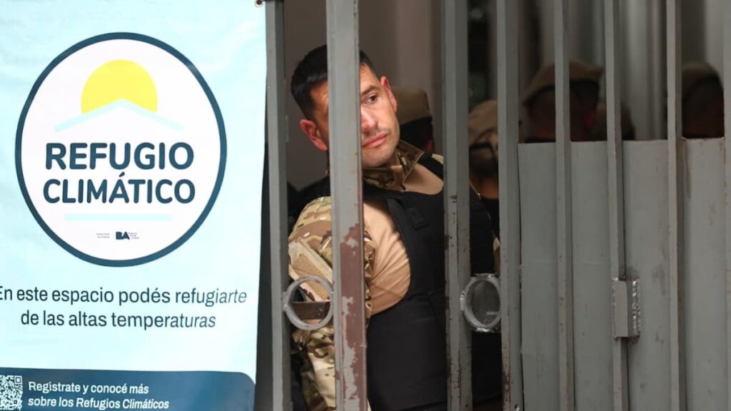 Motín en la Alcaidía 1: presos tomaron de rehén a un policía y piden mejores condiciones