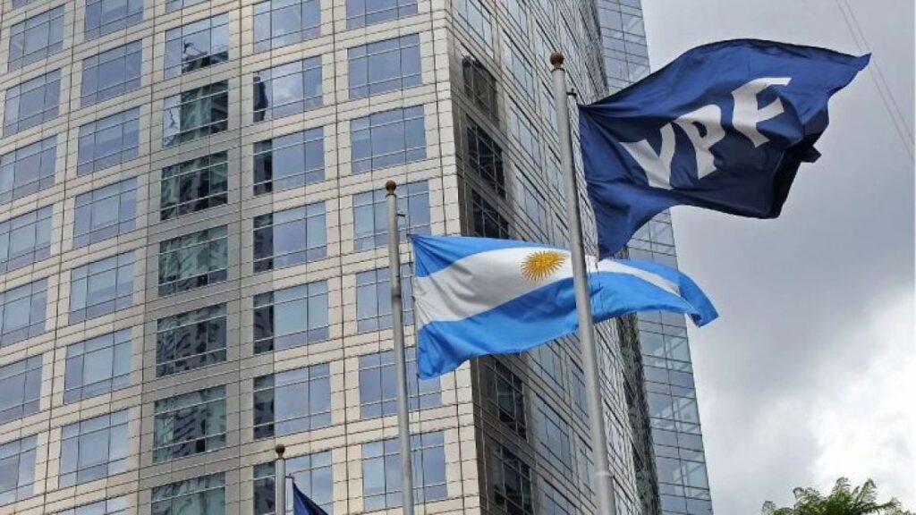 Argentina pidió hasta el 2 de diciembre para responder por YPF