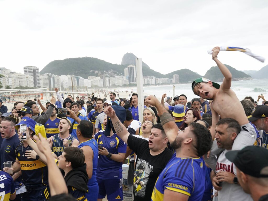 Boca copó Copacabana con un banderazo antes de jugar la vuelta con Vasco
